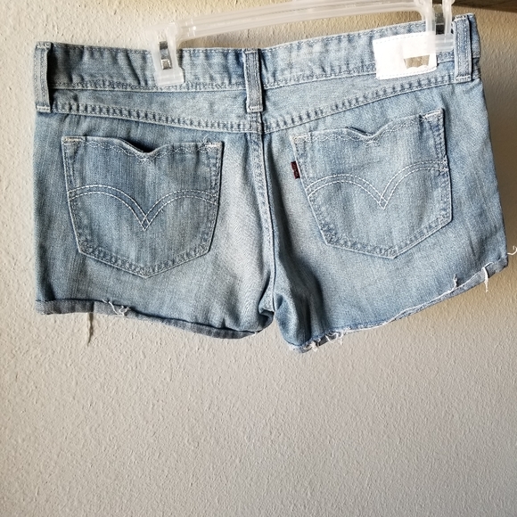 Levi's jean shorts - Picture 5 of 8